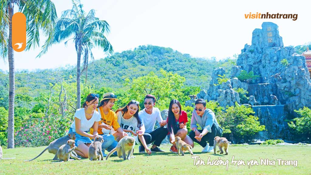 Thời điểm lý tưởng và đẹp nhất để đi tour đảo Khỉ Nha Trang là vào mùa hè