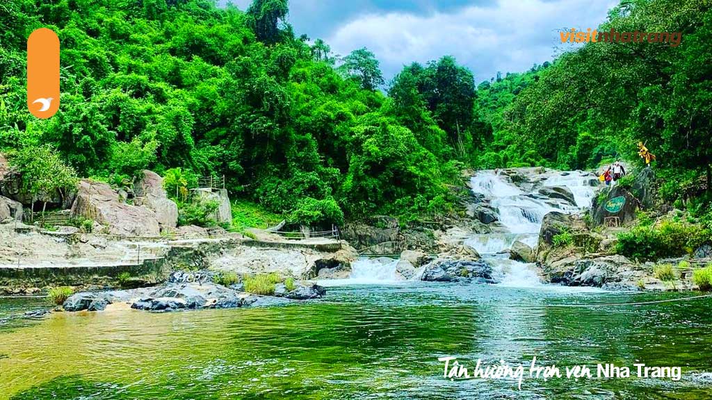 Cắm trại tại thác Yang Bay sẽ là một kỷ niệm khó quên trong chuyến hành trình khám phá Nha Trang