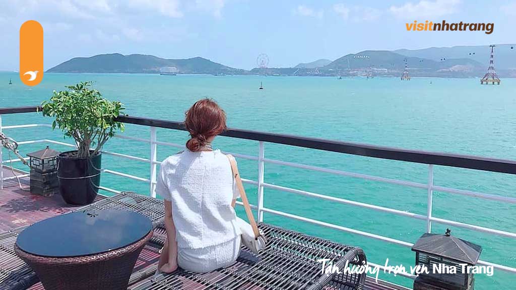 Check-in với những cảnh đẹp trên du thuyền đẳng cấp 5 sao tại Nha Trang
