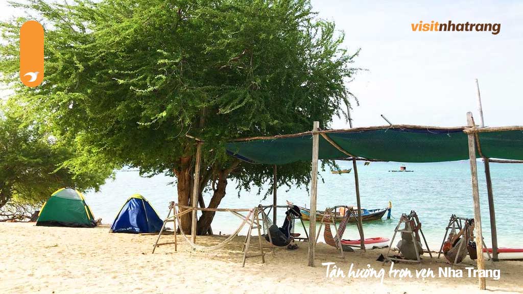Cắm trại tại đảo Điệp Sơn Nha Trang là một trải nghiệm thú vị và đáng nhớ