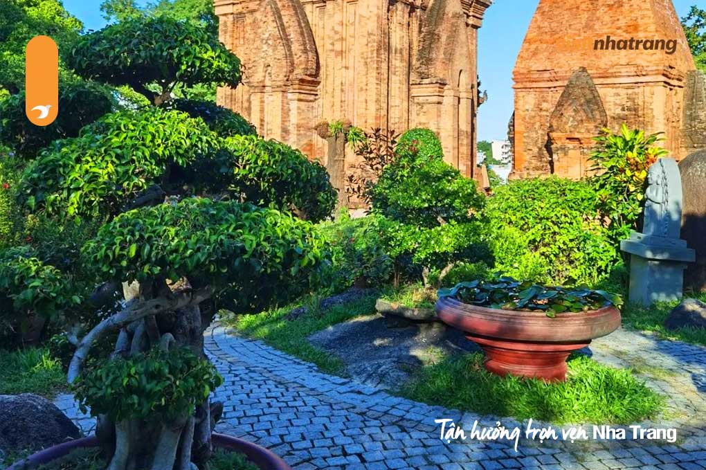 Từ tháng 4 đến tháng 6 hàng năm là thời điểm lý tưởng nhất để đi tour Tháp Bà Ponagar Nha Trang