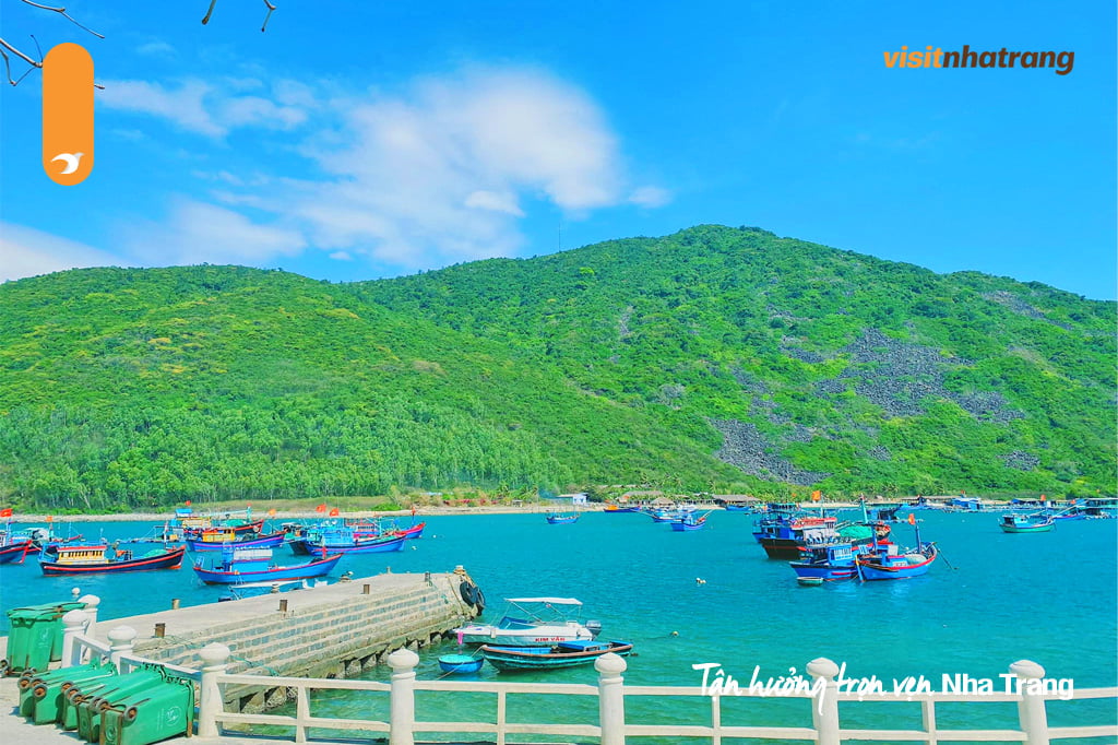 Hãy cùng Visit Nha Trang khám phá vẻ đẹp say đắm lòng người của hòn đảo Bích Đầm này!
