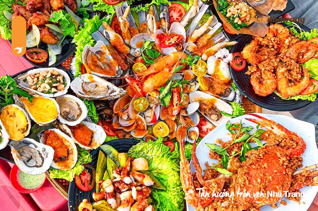 Trên Đảo Dừa có khá nhiều nhà hàng hải sản chế biến các món ăn hấp dẫn