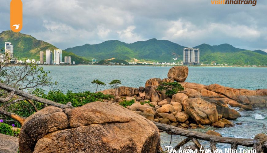 Hòn Chồng Nha Trang - Nét đẹp độc đáo "chẳng lẫn vào đâu"