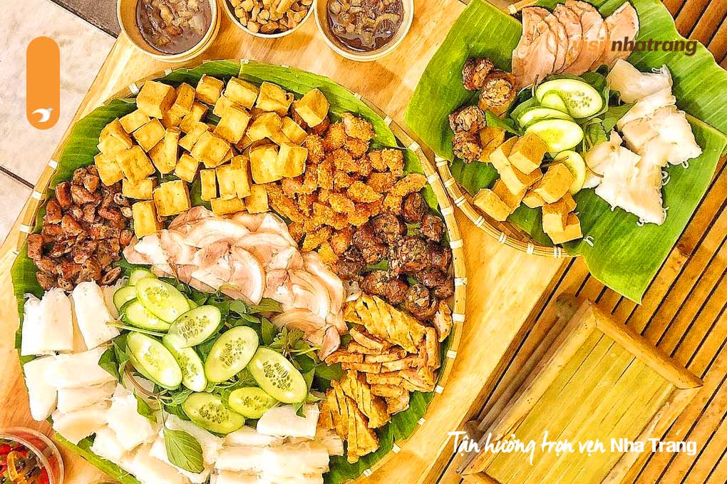 Trải nghiệm ẩm thực đáng đồng tiền bát gạo với món bún đậu mắm tôm Nha Trang