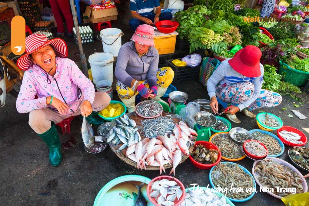 Một số lưu ý để lựa chọn được thực phẩm tươi ngon từ các khu chợ hải sản Nha Trang