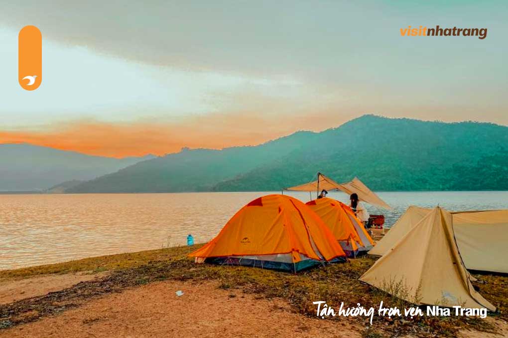 Cắm trại tại rừng nguyên sinh mang lại cho du khách những trải nghiệm mới lạ