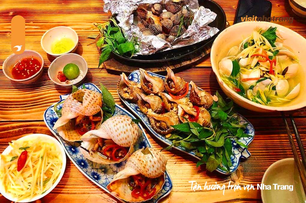 Đến Hòn Hèo Nha Trang thưởng thức những món hải sản tươi ngon, mang đậm hương vị biển