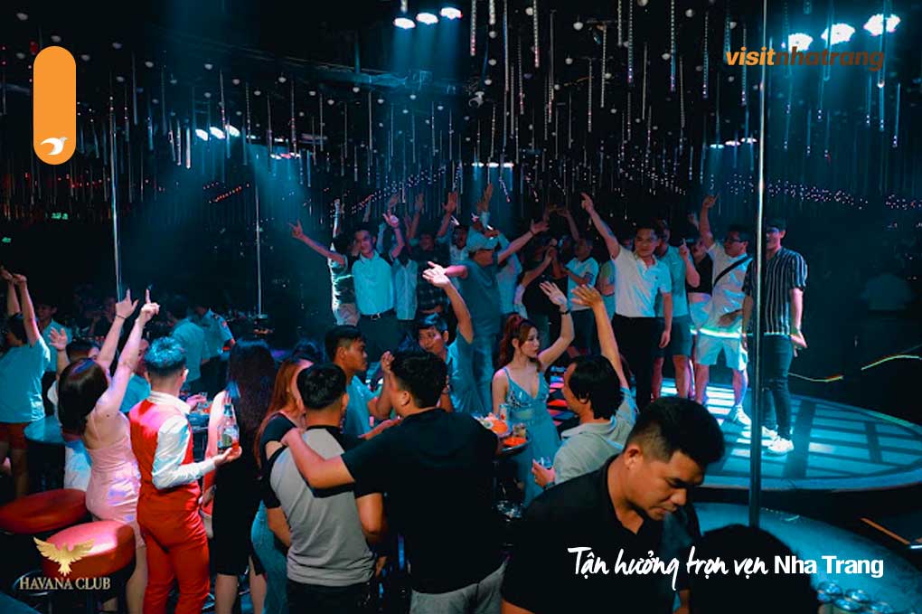 HK Club là địa điểm Club ở Nha Trang hứa hẹn mang đến một không gian âm nhạc sảng khoái