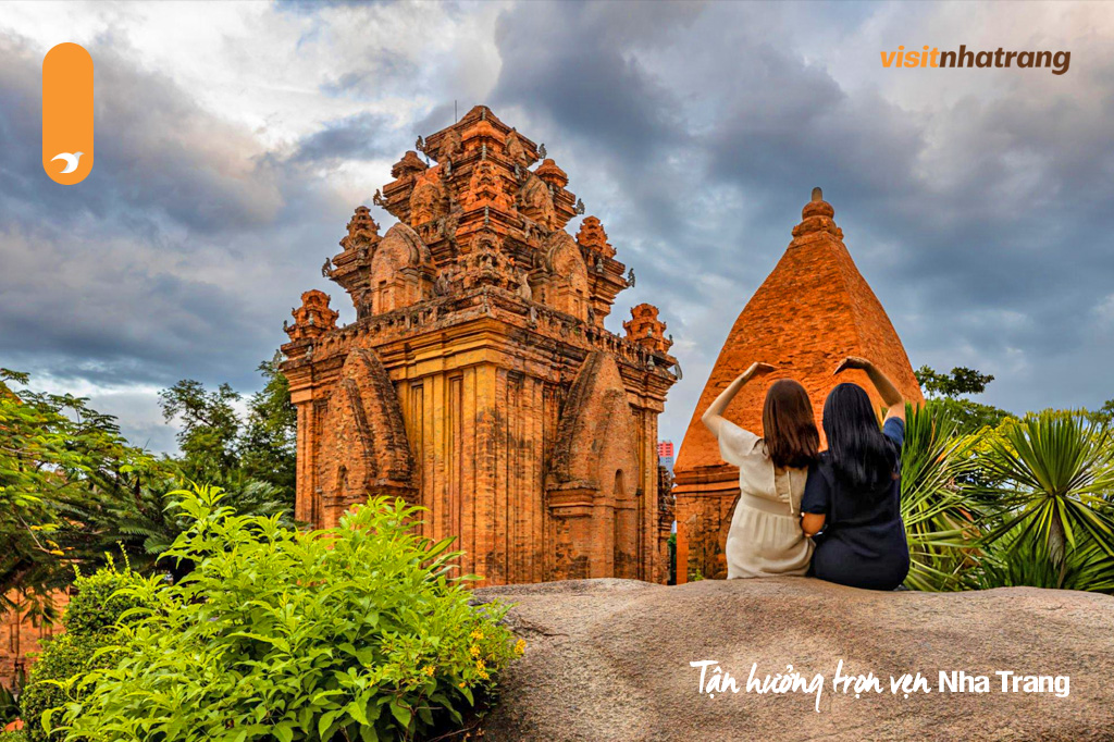 Cùng Visit Nha Trang khám phá quần thể di tích Chăm Pa cổ kính uy nghi tại Tháp Bà PonaGar nhé!