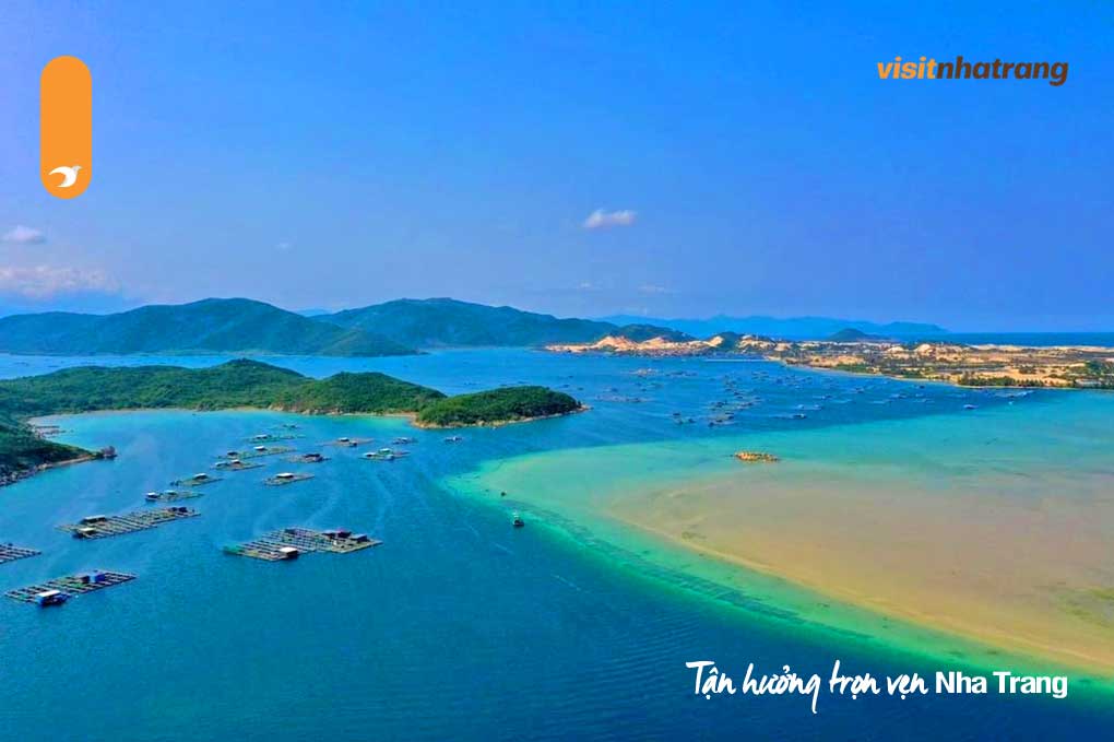 Bán đảo Đầm Môn là một địa điểm du lịch còn khá hoang sơ, ít người biết đến