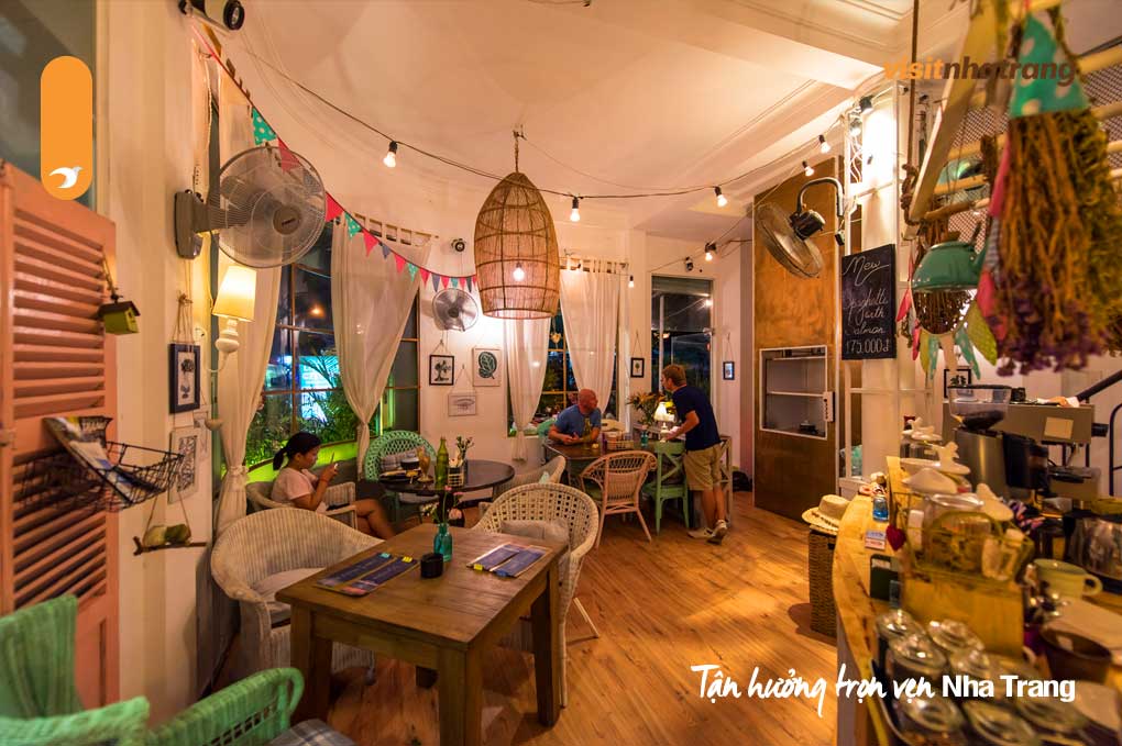 Alpaca Homestyle Cafe: Nơi tìm về ký ức xưa với âm nhạc du dương
