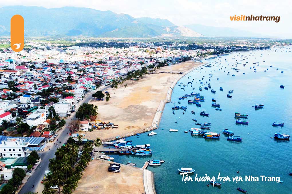 Vạn Giã là một thị trấn ven biển có diện tích lên đến 203ha và thuộc huyện Vạn Ninh, tỉnh Khánh Hòa