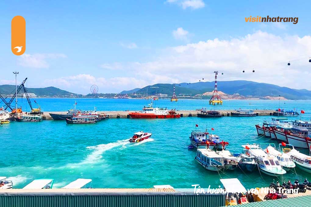 Là điểm khởi hành lý tưởng cho những ai muốn khám phá các hòn đảo xinh đẹp tại vịnh Nha Trang