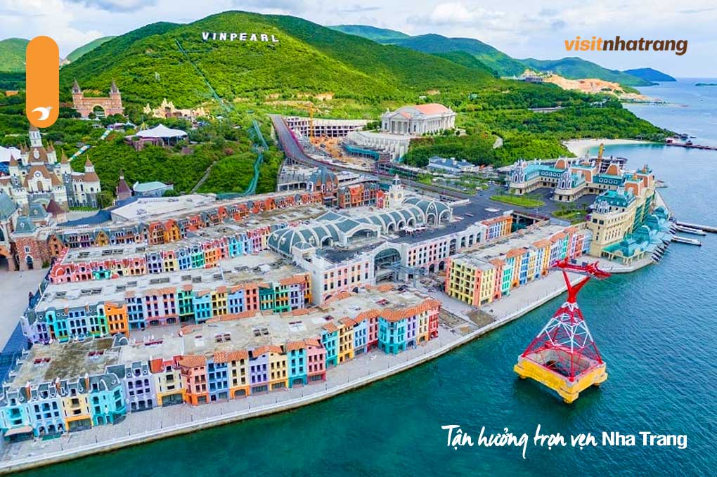 Vinpearl Harbour tọa lạc trên đảo Hòn Tre, một hòn đảo xinh đẹp thuộc thành phố Nha Trang, tỉnh Khánh Hòa