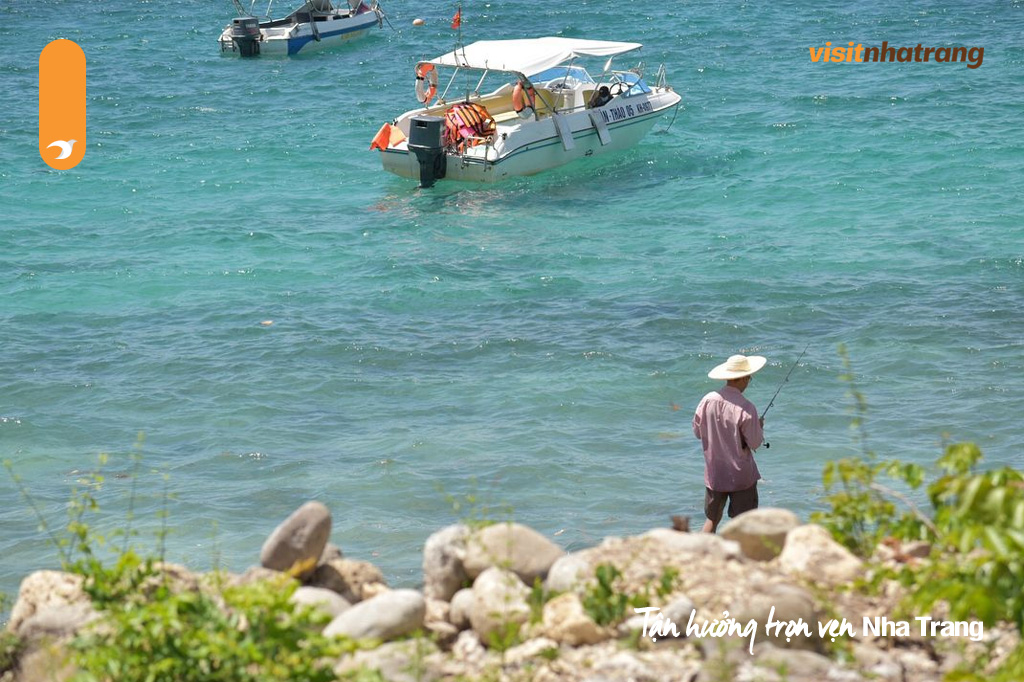 Con Sẻ Tre là nơi tuyệt vời để tổ chức các hoạt động teambuilding, cắm trại, nướng BBQ