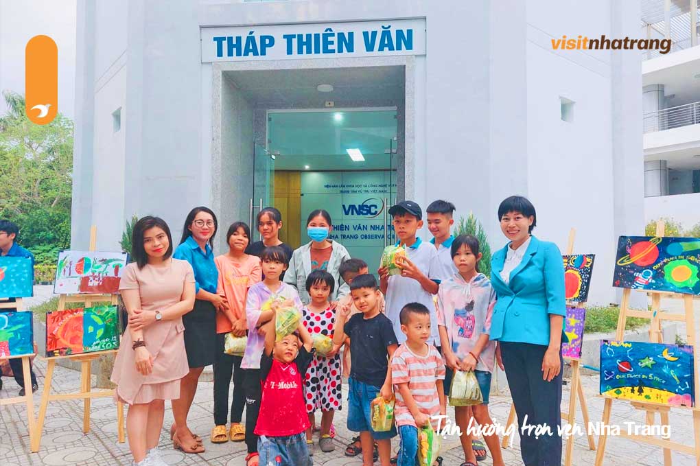 Đài thiên văn Nha Trang thường xuyên tổ chức các hội thảo, triển lãm về các chủ đề liên quan đến thiên văn học