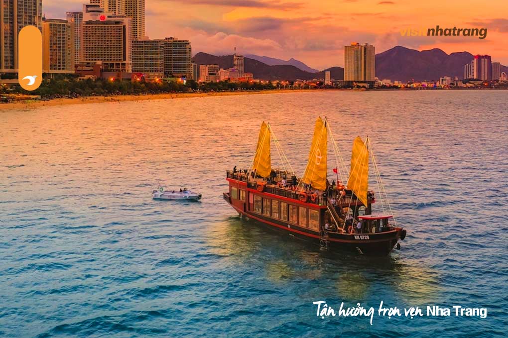 Lựa chọn du thuyền Emperor Cruises Nha Trang, du khách sẽ có cơ hội tận hưởng một kỳ nghỉ dưỡng tuyệt vời