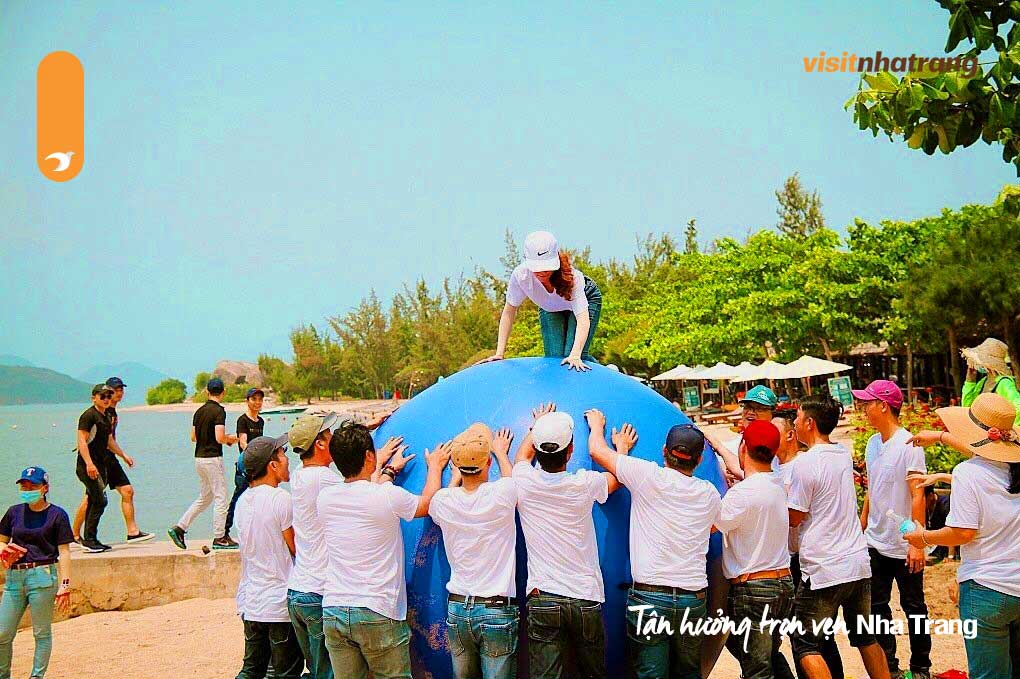 Team building trên đảo Hoa Lan - Trải nghiệm gắn kết và phát triển tinh thần đồng đội