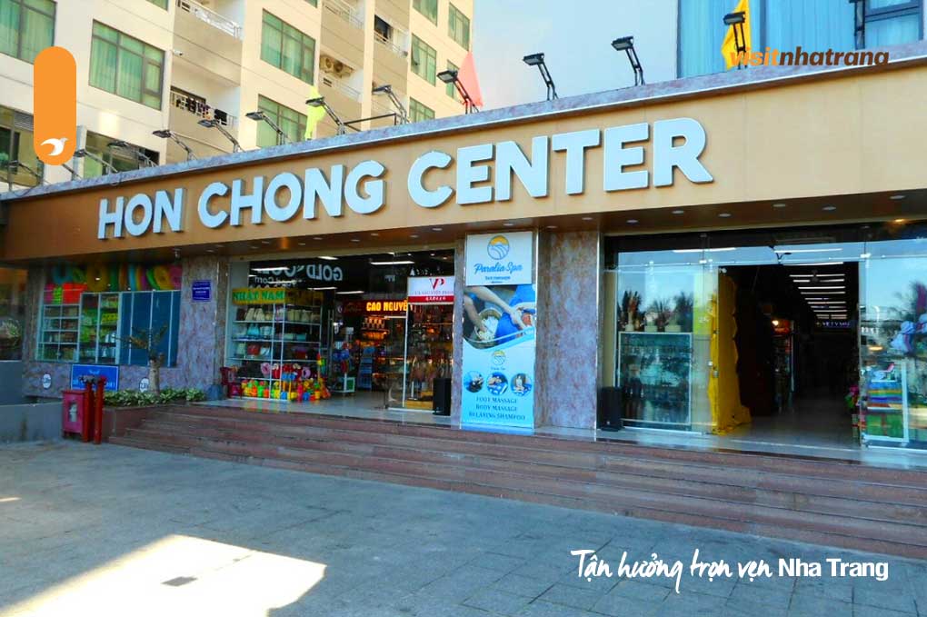 Đến với Hòn Chồng Center, bạn sẽ được hòa mình vào không gian chợ truyền thống sôi động