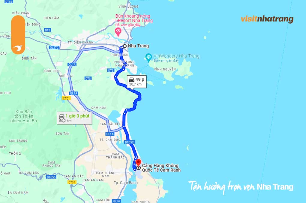 Sân bay quốc tế Cam Ranh, nằm cách trung tâm thành phố Nha Trang khoảng 35km về phía Bắc