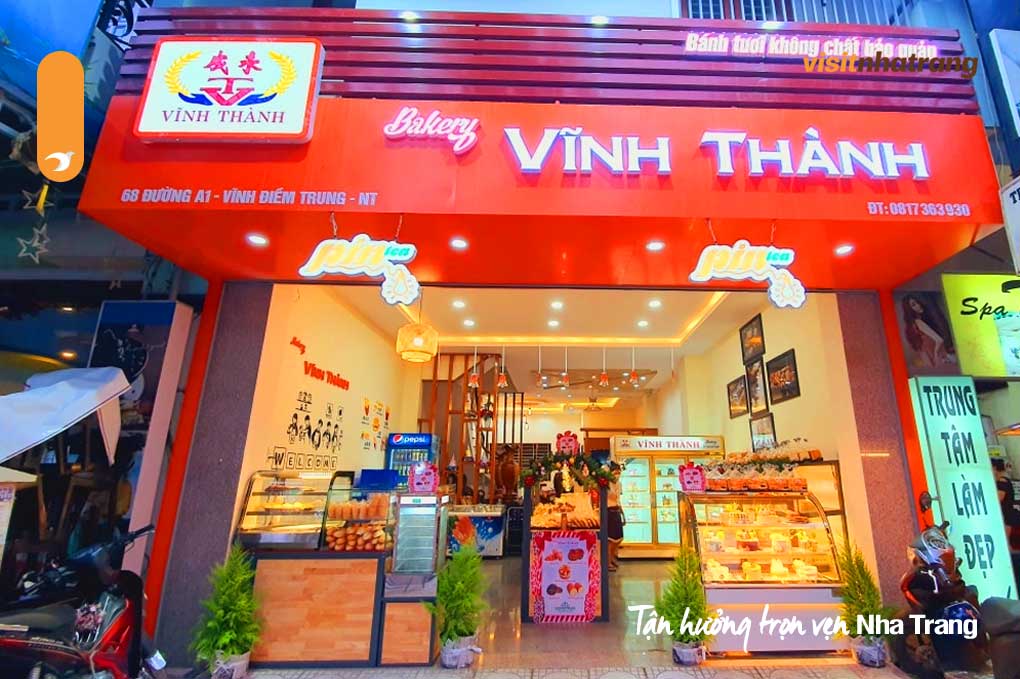 Hãy đến với Vĩnh Thành Bakery để trải nghiệm hương vị ngọt ngào và khám phá thế giới bánh kem đầy màu sắc!