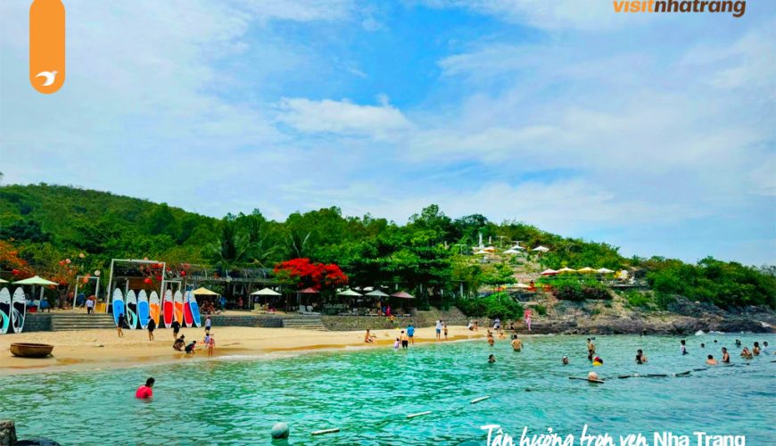 Vịnh San Hô “thủ phủ” lặn biển Nha Trang