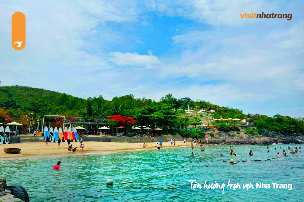 Vịnh San Hô “thủ phủ” lặn biển Nha Trang