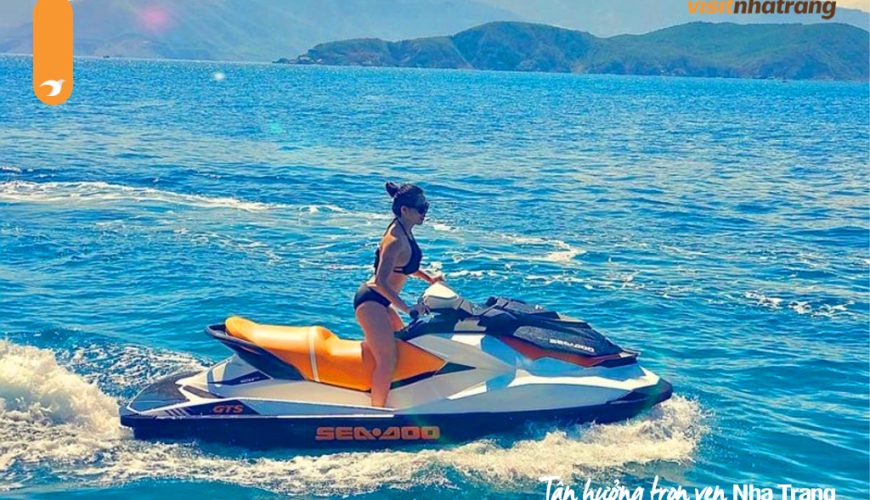 Jetski hay mô tô nước Nha Trang trò chơi thú vị được săn đón hàng đầu