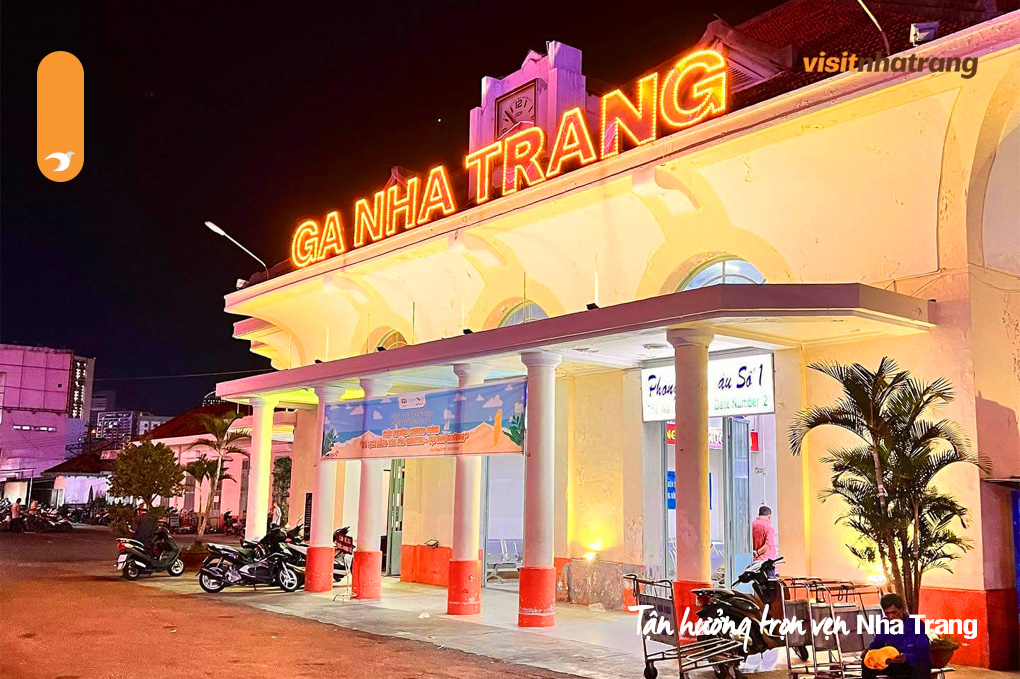 Ga Nha Trang nổi bật về đêm