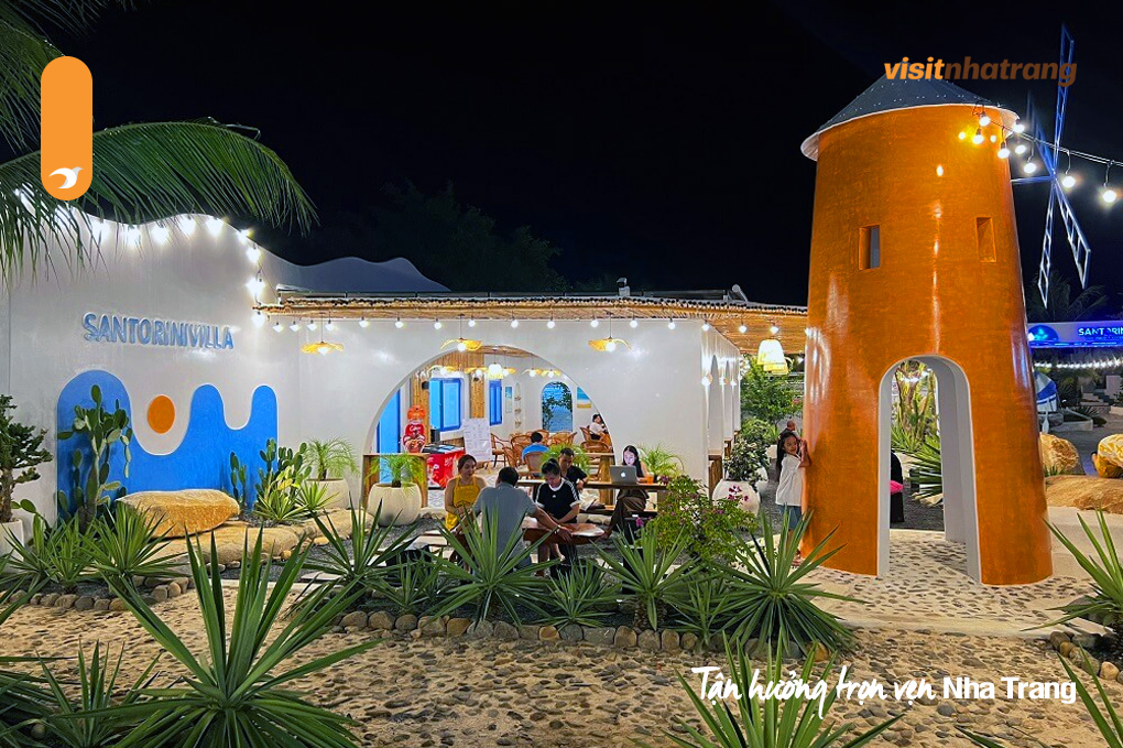 Toàn cảnh Santorini Studio & Villa Cafe Canh Ranh