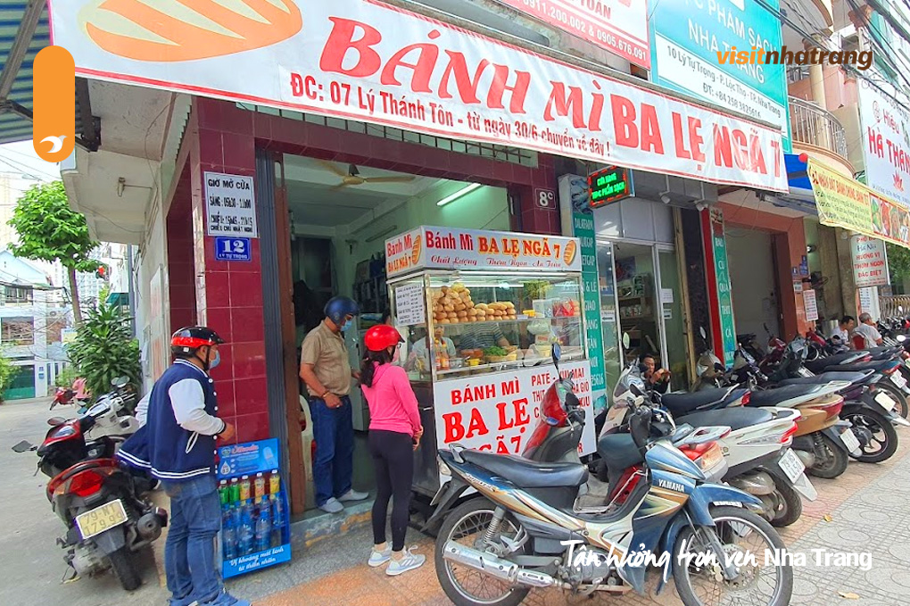 Bánh mì Ba Lẹ Nha Trang