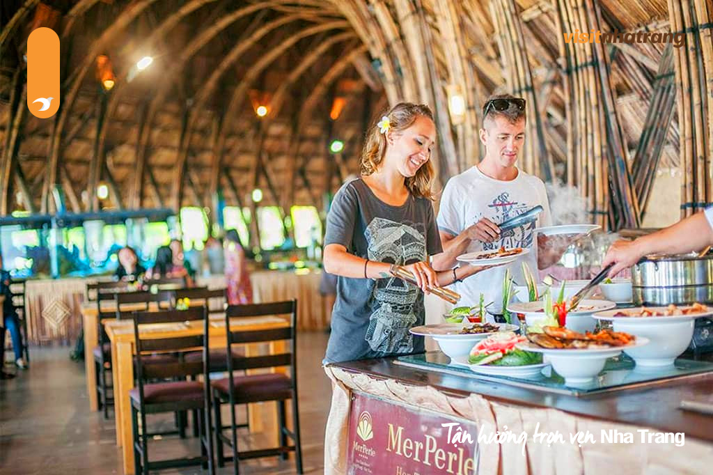 Bảng giá vé buffet tại Hòn Tằm chi tiết và mới nhất